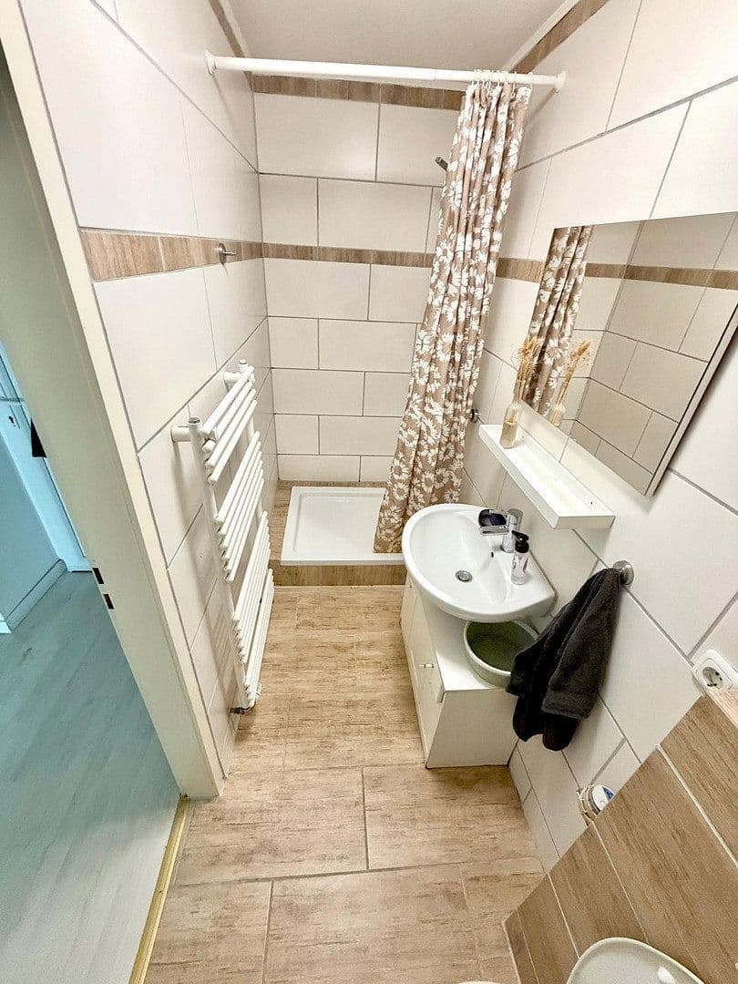 Prenájom bytu 4-izbový 120 m², Mönchengladbach, Severné Porýnie - Westfálsko Prenájom bytu 4-izbový 120 m², Mönchengladbach, Severné Porýnie - Westfálsko