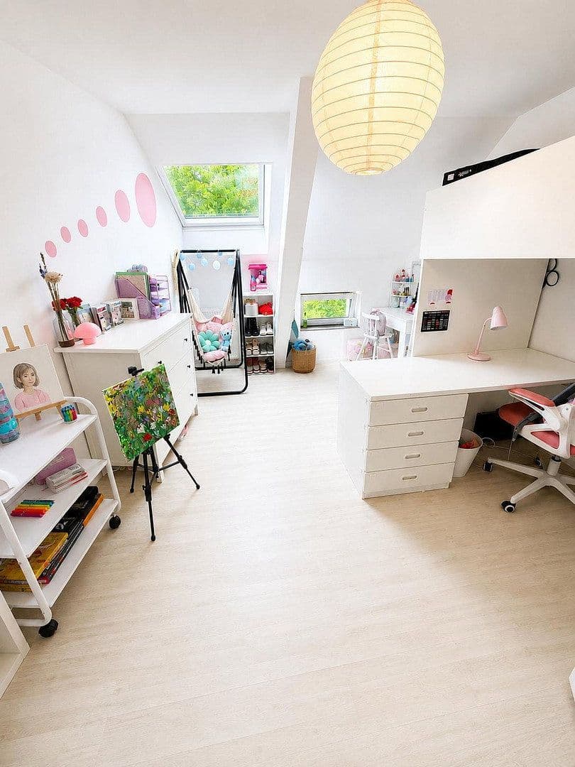 Prenájom bytu 4-izbový 120 m², Mönchengladbach, Severné Porýnie - Westfálsko Prenájom bytu 4-izbový 120 m², Mönchengladbach, Severné Porýnie - Westfálsko