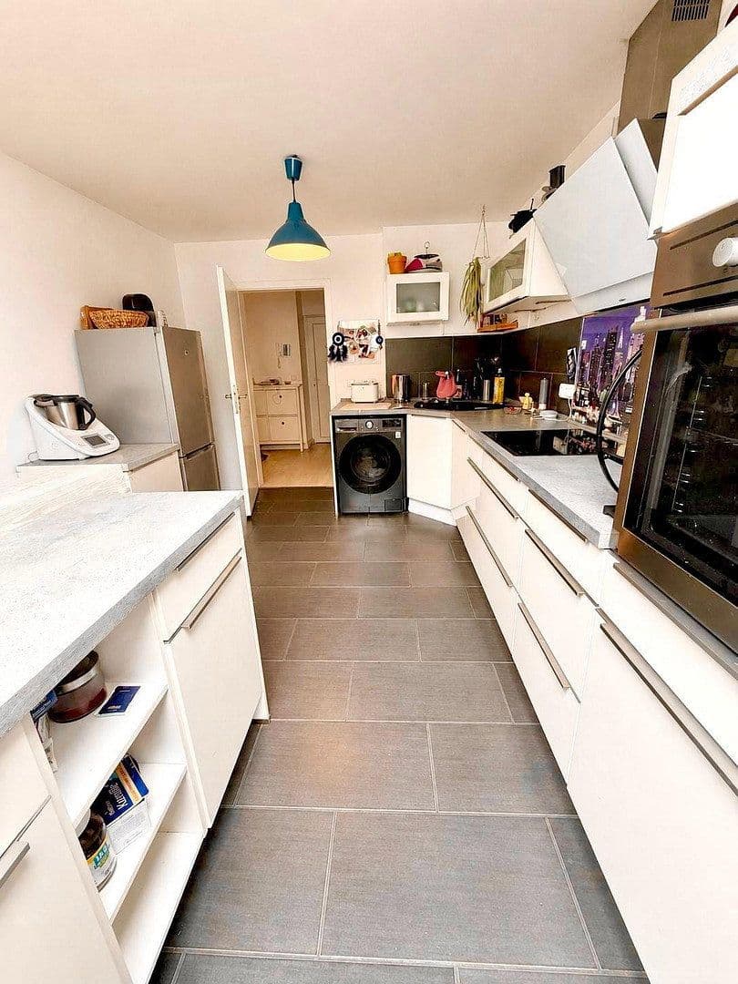 Prenájom bytu 4-izbový 120 m², Mönchengladbach, Severné Porýnie - Westfálsko Prenájom bytu 4-izbový 120 m², Mönchengladbach, Severné Porýnie - Westfálsko