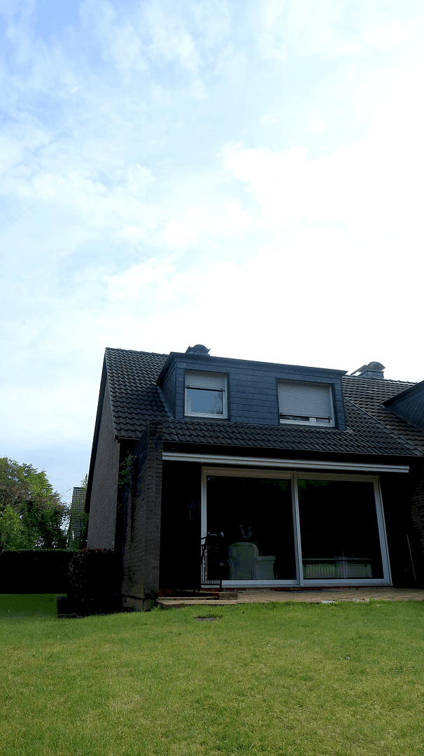 Predaj domu 113 m², pozemok 435 m², Leverkusen, Severné Porýnie - Westfálsko Predaj domu 113 m², pozemok 435 m², Leverkusen, Severné Porýnie - Westfálsko