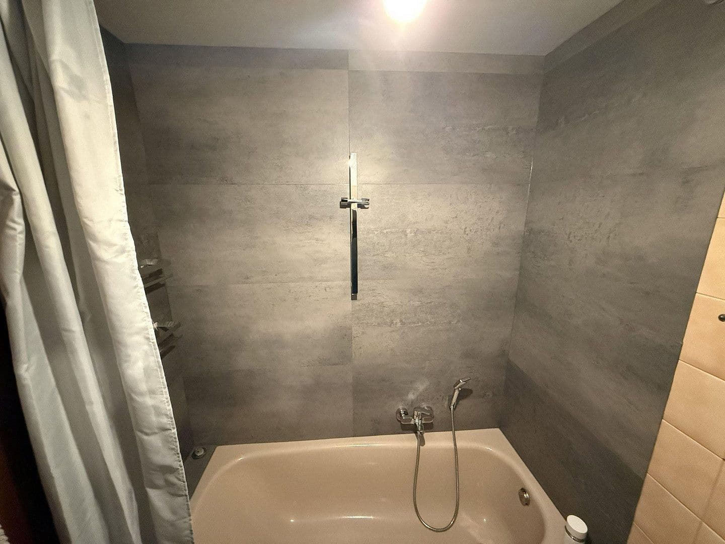 Prenájom bytu 2-izbový 63 m², Köln, Severné Porýnie - Westfálsko Prenájom bytu 2-izbový 63 m², Köln, Severné Porýnie - Westfálsko