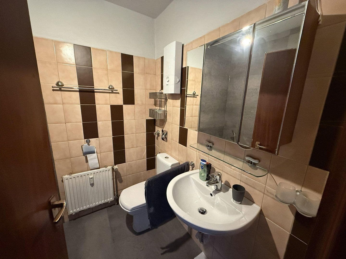Prenájom bytu 2-izbový 63 m², Köln, Severné Porýnie - Westfálsko Prenájom bytu 2-izbový 63 m², Köln, Severné Porýnie - Westfálsko