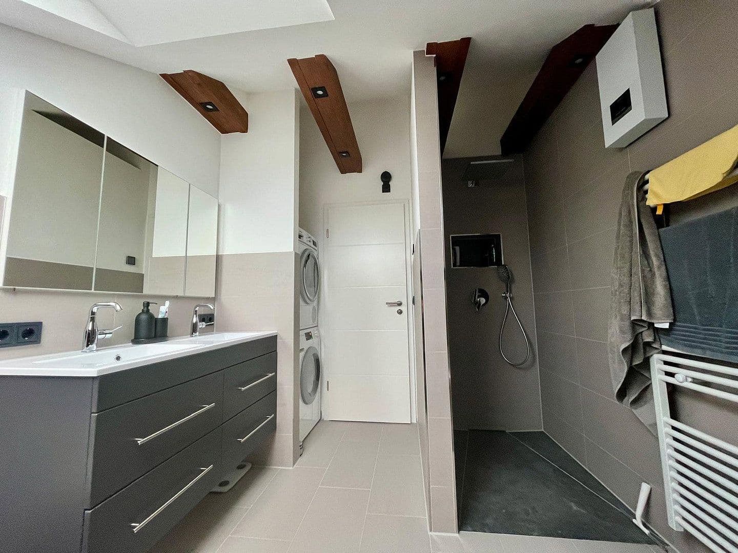 Predaj bytu 4-izbový 112 m², Ustersbach, Bavorsko Predaj bytu 4-izbový 112 m², Ustersbach, Bavorsko