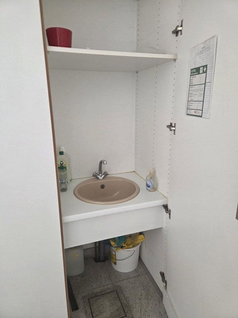 Prenájom kancelárie 60 m², Postplatz 2, Maulbronn, Bádensko-Wurttembersko Prenájom kancelárie 60 m², Postplatz 2, Maulbronn, Bádensko-Wurttembersko