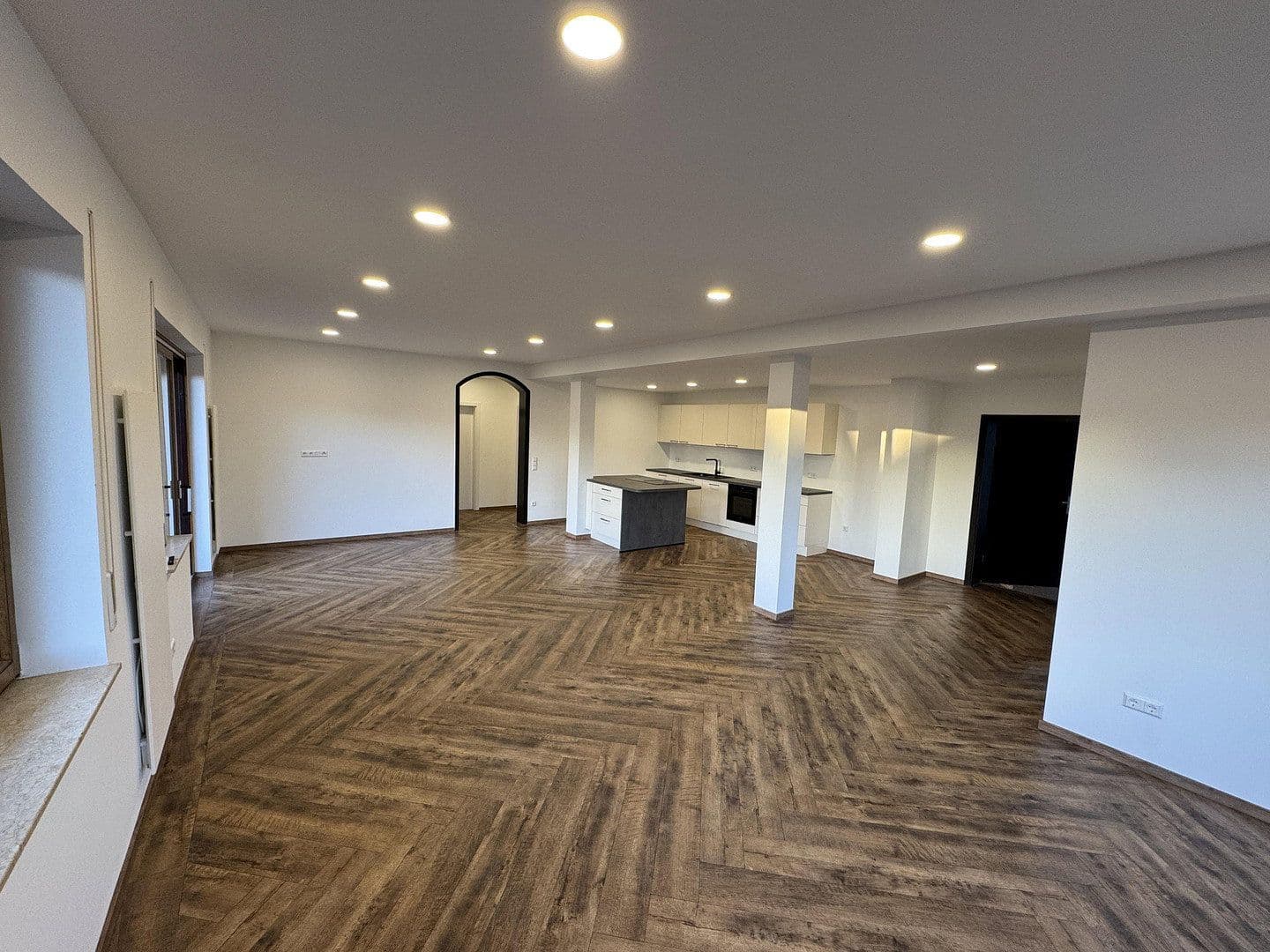 Prenájom bytu 4-izbový 100 m², Bahnhofstraße 1, Bingen, Bádensko-Wurttembersko Prenájom bytu 4-izbový 100 m², Bahnhofstraße 1, Bingen, Bádensko-Wurttembersko