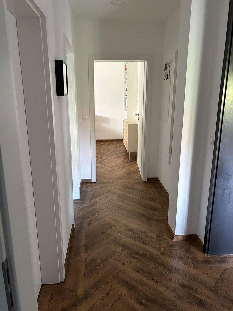 Prenájom bytu 4-izbový 100 m², Bahnhofstraße 1, Bingen, Bádensko-Wurttembersko Prenájom bytu 4-izbový 100 m², Bahnhofstraße 1, Bingen, Bádensko-Wurttembersko