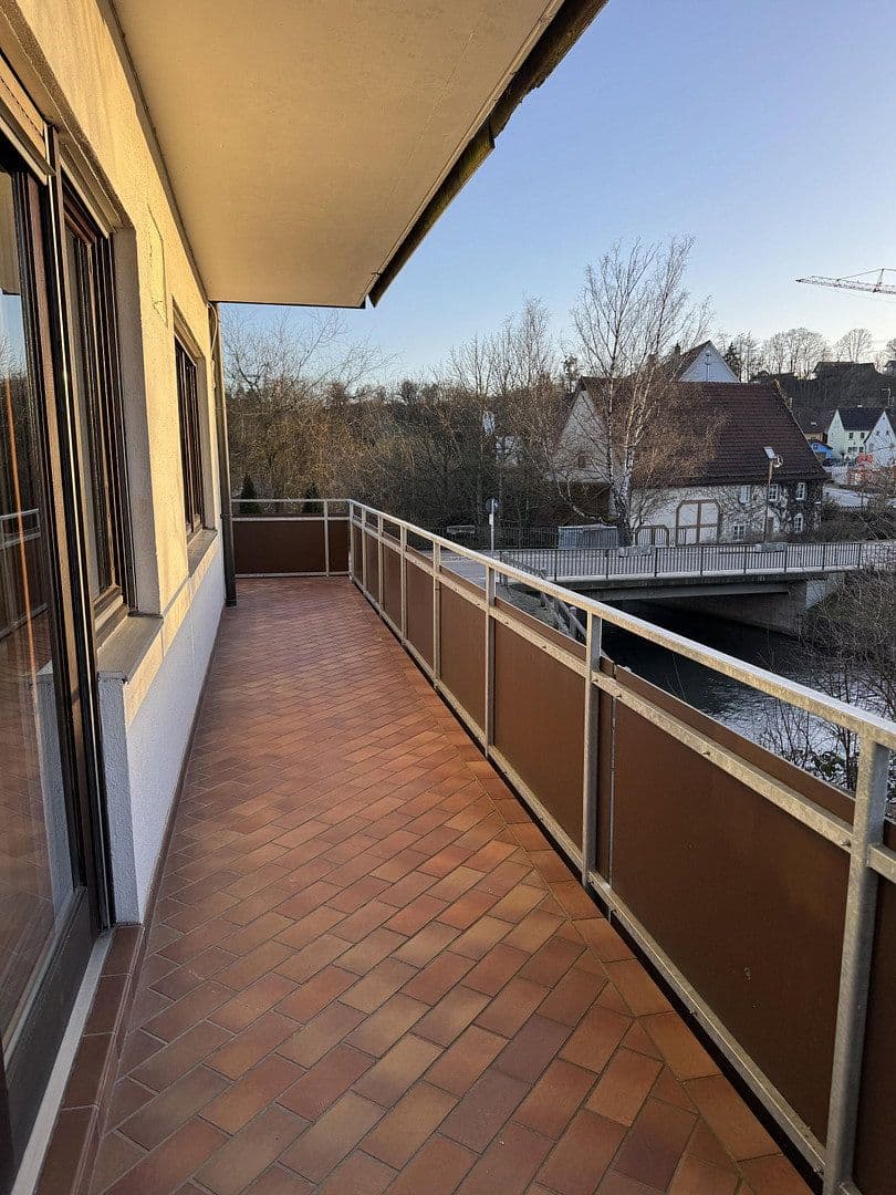 Prenájom bytu 4-izbový 100 m², Bahnhofstraße 1, Bingen, Bádensko-Wurttembersko Prenájom bytu 4-izbový 100 m², Bahnhofstraße 1, Bingen, Bádensko-Wurttembersko