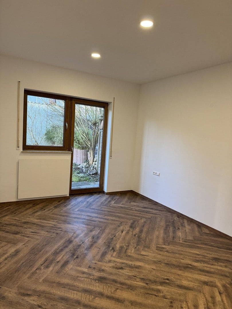 Prenájom bytu 4-izbový 100 m², Bahnhofstraße 1, Bingen, Bádensko-Wurttembersko Prenájom bytu 4-izbový 100 m², Bahnhofstraße 1, Bingen, Bádensko-Wurttembersko