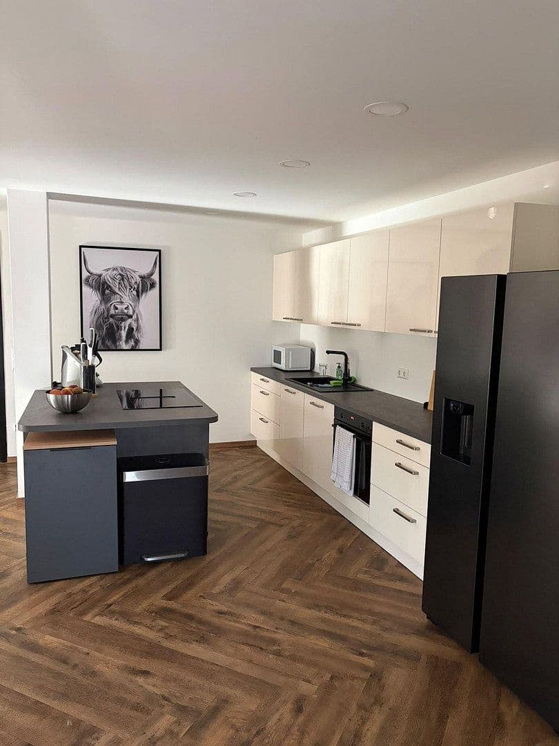 Prenájom bytu 4-izbový 100 m², Bahnhofstraße 1, Bingen, Bádensko-Wurttembersko Prenájom bytu 4-izbový 100 m², Bahnhofstraße 1, Bingen, Bádensko-Wurttembersko