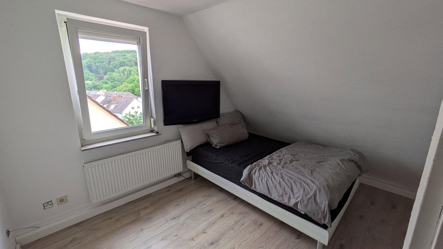 Prenájom bytu 2-izbový 30 m², Rohrackerstraße 317, Stuttgart, Bádensko-Wurttembersko Prenájom bytu 2-izbový 30 m², Rohrackerstraße 317, Stuttgart, Bádensko-Wurttembersko
