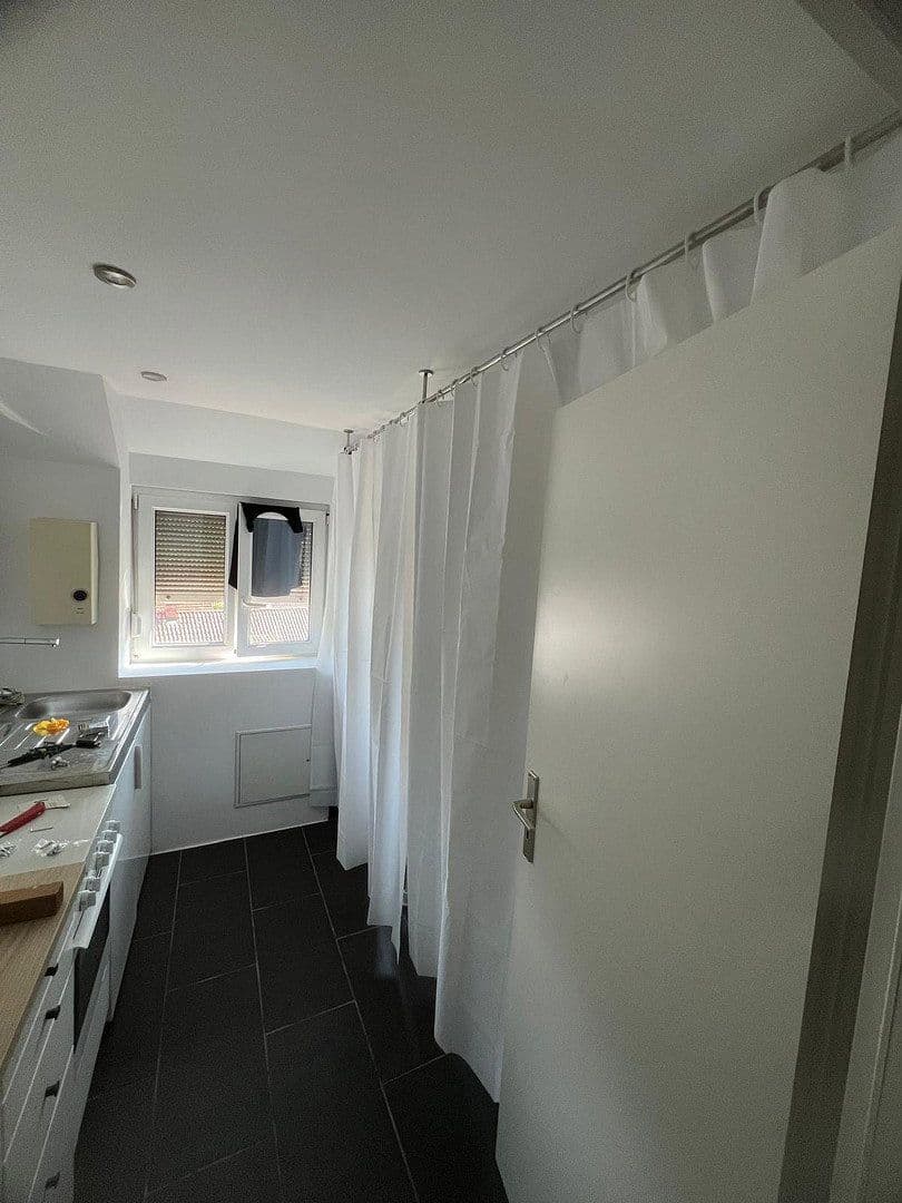 Prenájom bytu 2-izbový 30 m², Rohrackerstraße 317, Stuttgart, Bádensko-Wurttembersko Prenájom bytu 2-izbový 30 m², Rohrackerstraße 317, Stuttgart, Bádensko-Wurttembersko