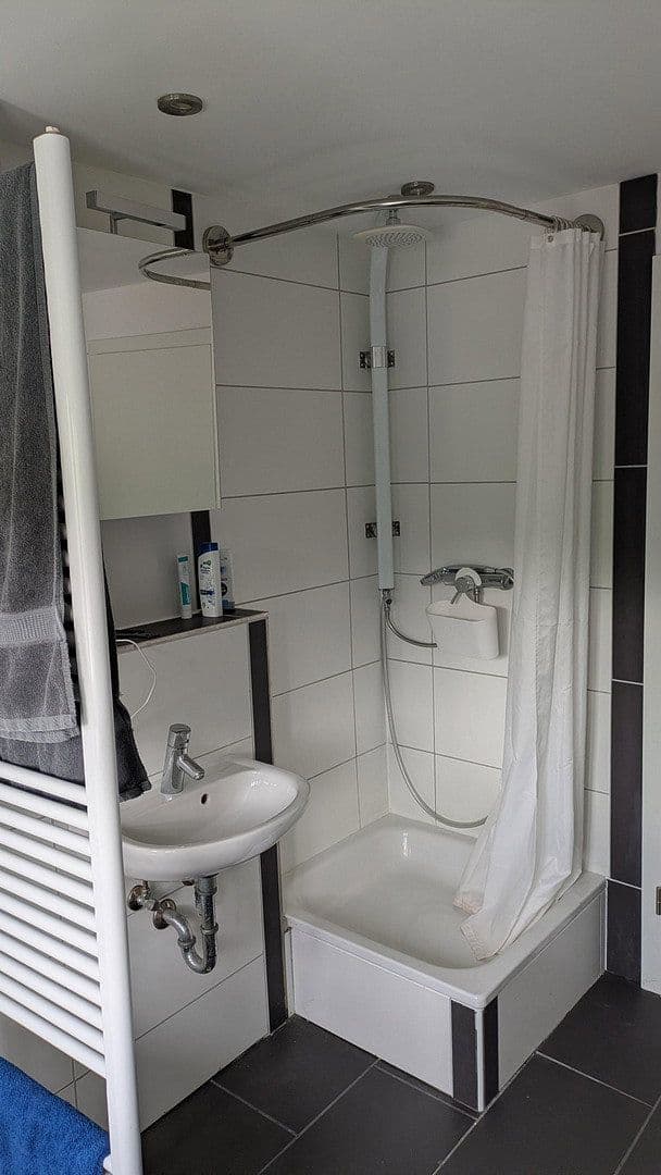 Prenájom bytu 2-izbový 30 m², Rohrackerstraße 317, Stuttgart, Bádensko-Wurttembersko Prenájom bytu 2-izbový 30 m², Rohrackerstraße 317, Stuttgart, Bádensko-Wurttembersko