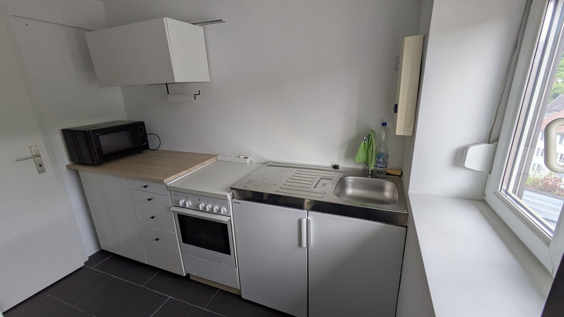 Prenájom bytu 2-izbový 30 m², Rohrackerstraße 317, Stuttgart, Bádensko-Wurttembersko Prenájom bytu 2-izbový 30 m², Rohrackerstraße 317, Stuttgart, Bádensko-Wurttembersko