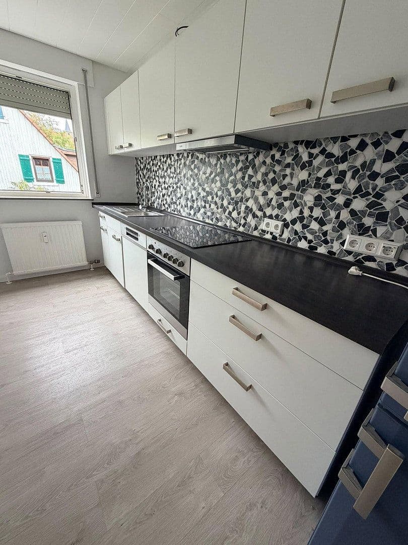 Prenájom bytu 3-izbový 70 m², Schillerstr.6, Weinsberg, Bádensko-Wurttembersko Prenájom bytu 3-izbový 70 m², Schillerstr.6, Weinsberg, Bádensko-Wurttembersko