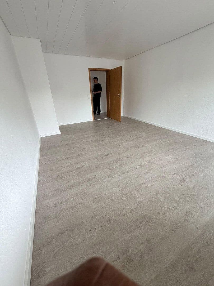 Prenájom bytu 3-izbový 70 m², Schillerstr.6, Weinsberg, Bádensko-Wurttembersko Prenájom bytu 3-izbový 70 m², Schillerstr.6, Weinsberg, Bádensko-Wurttembersko