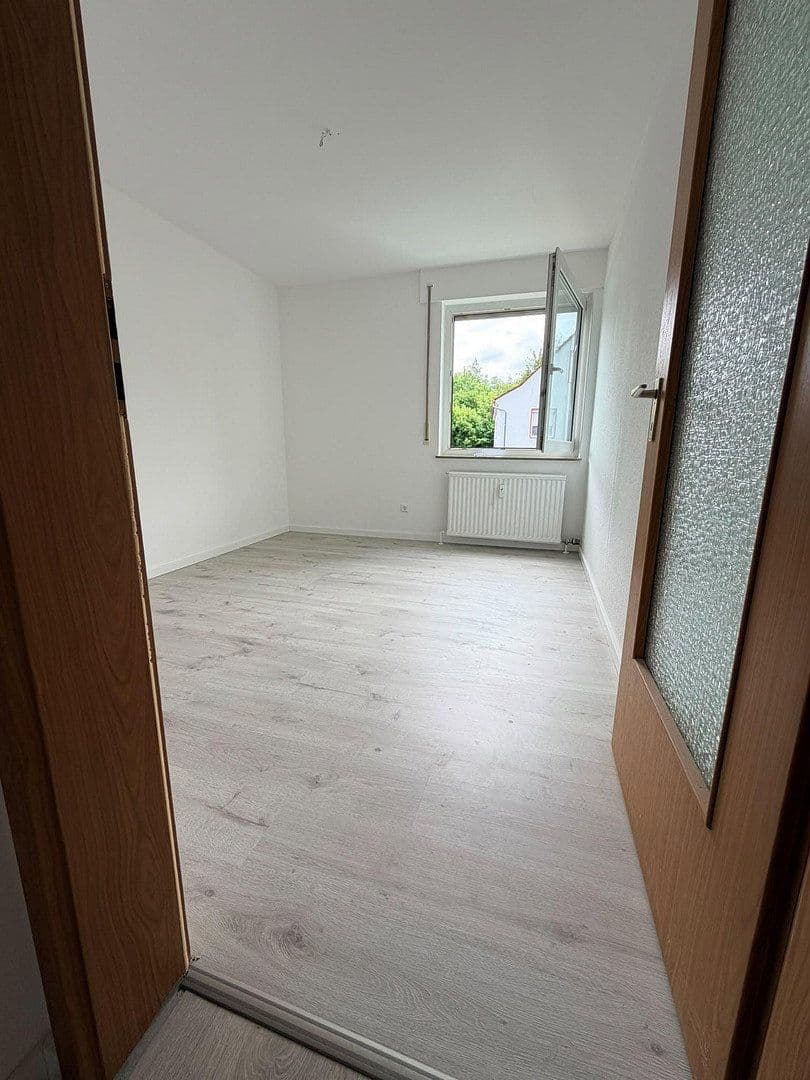 Prenájom bytu 3-izbový 70 m², Schillerstr.6, Weinsberg, Bádensko-Wurttembersko Prenájom bytu 3-izbový 70 m², Schillerstr.6, Weinsberg, Bádensko-Wurttembersko