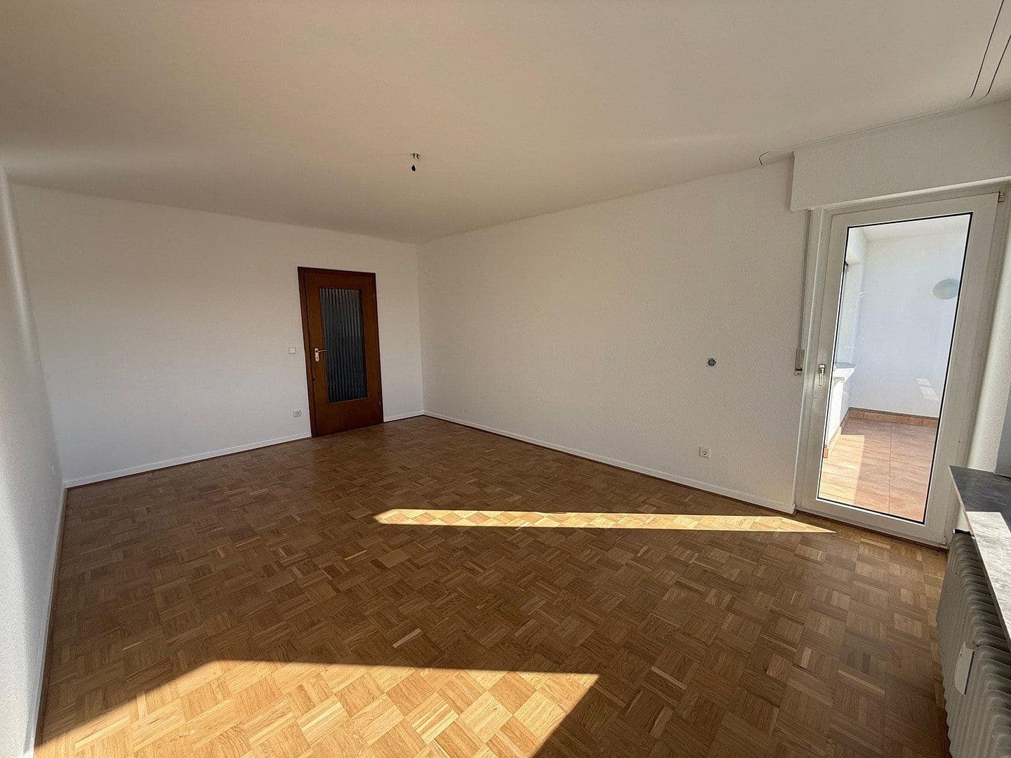 Prenájom bytu 3-izbový 77 m², Meßdorfer Straße 306, Bonn, Severné Porýnie - Westfálsko Prenájom bytu 3-izbový 77 m², Meßdorfer Straße 306, Bonn, Severné Porýnie - Westfálsko