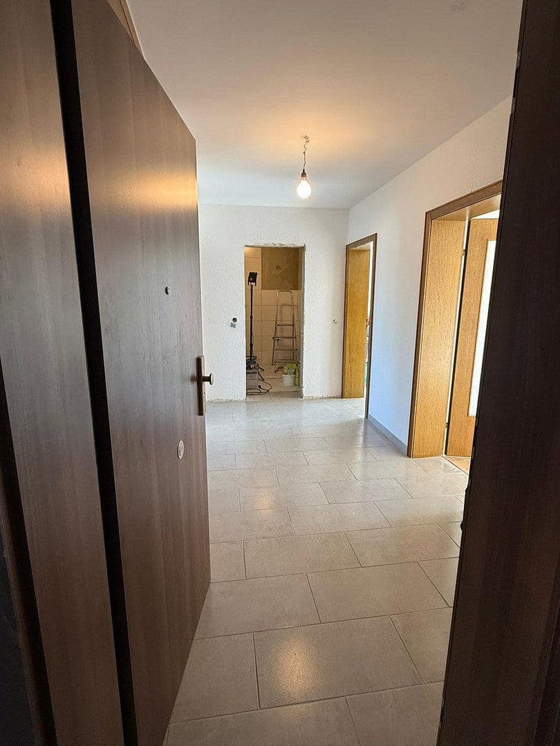 Prenájom bytu 3-izbový 77 m², Meßdorfer Straße 306, Bonn, Severné Porýnie - Westfálsko Prenájom bytu 3-izbový 77 m², Meßdorfer Straße 306, Bonn, Severné Porýnie - Westfálsko