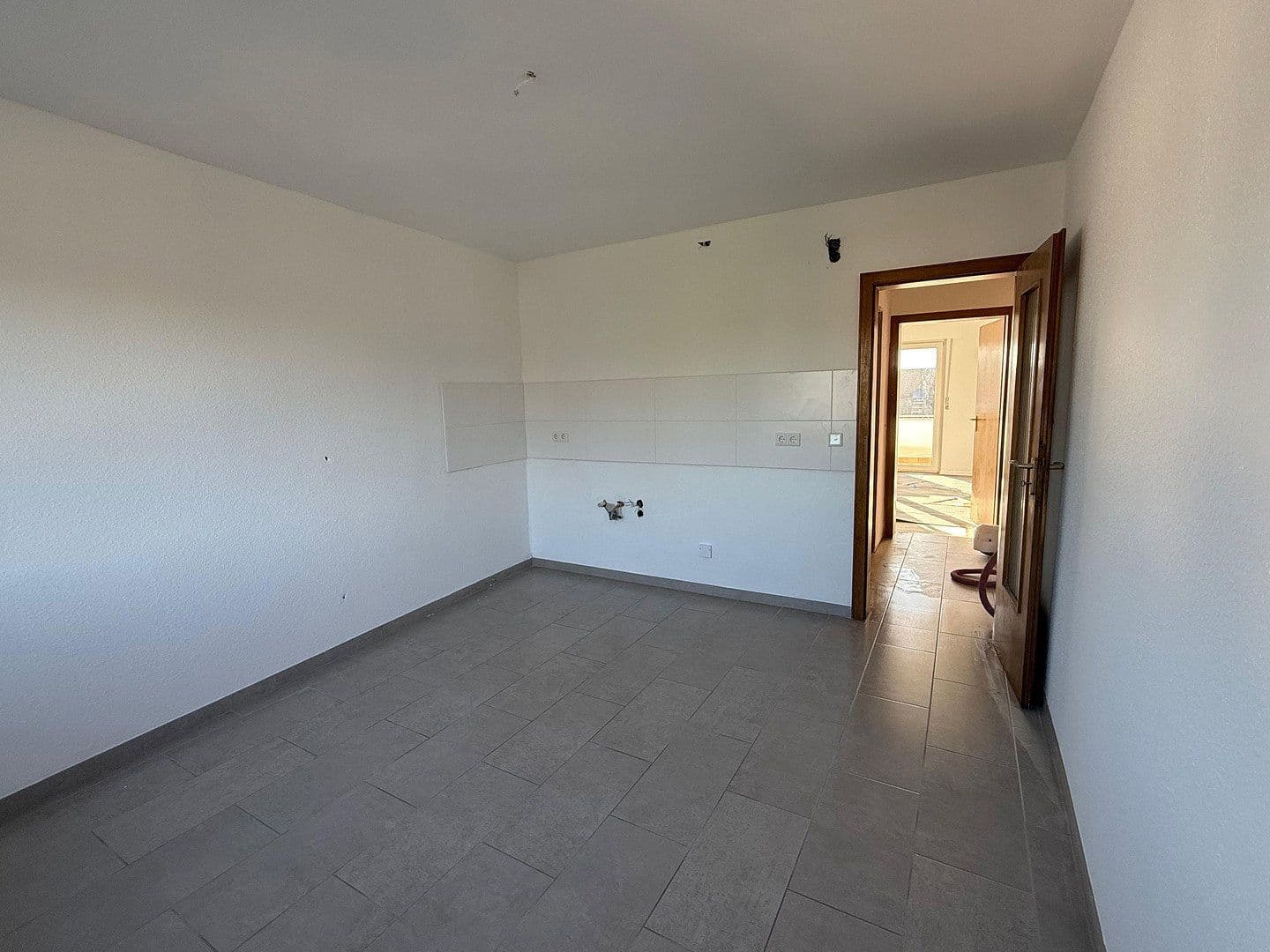 Prenájom bytu 3-izbový 77 m², Meßdorfer Straße 306, Bonn, Severné Porýnie - Westfálsko Prenájom bytu 3-izbový 77 m², Meßdorfer Straße 306, Bonn, Severné Porýnie - Westfálsko