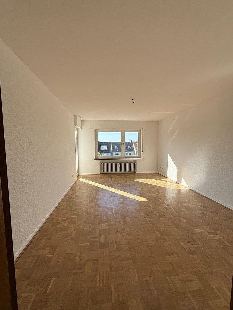 Prenájom bytu 3-izbový 77 m², Meßdorfer Straße 306, Bonn, Severné Porýnie - Westfálsko Prenájom bytu 3-izbový 77 m², Meßdorfer Straße 306, Bonn, Severné Porýnie - Westfálsko