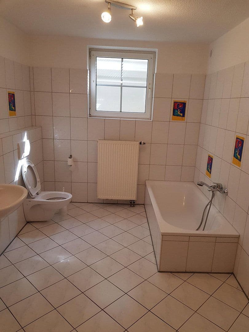 Prenájom bytu 3-izbový 78 m², Calden, Hesensko Prenájom bytu 3-izbový 78 m², Calden, Hesensko