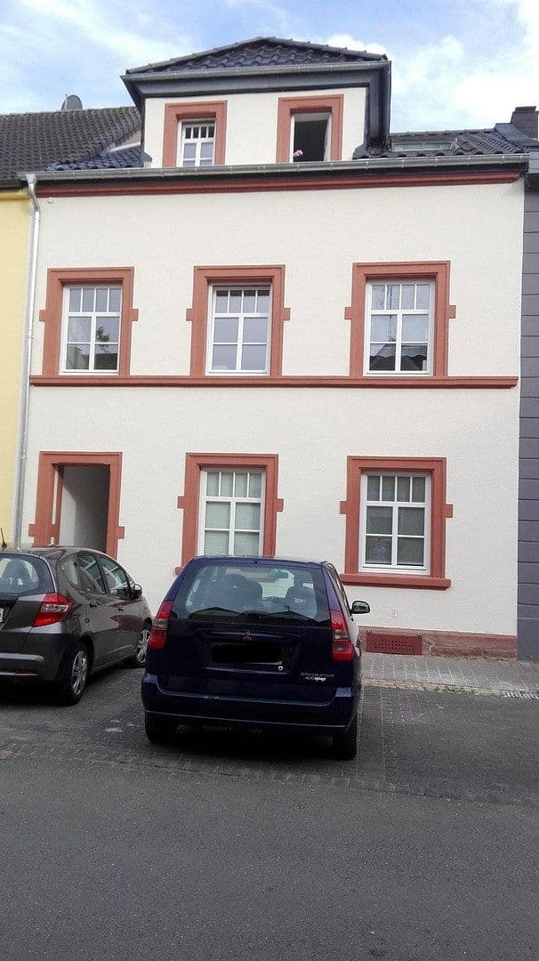 Predaj domu 262 m², pozemok 235 m², Konz, Porýnie-Falcko Predaj domu 262 m², pozemok 235 m², Konz, Porýnie-Falcko