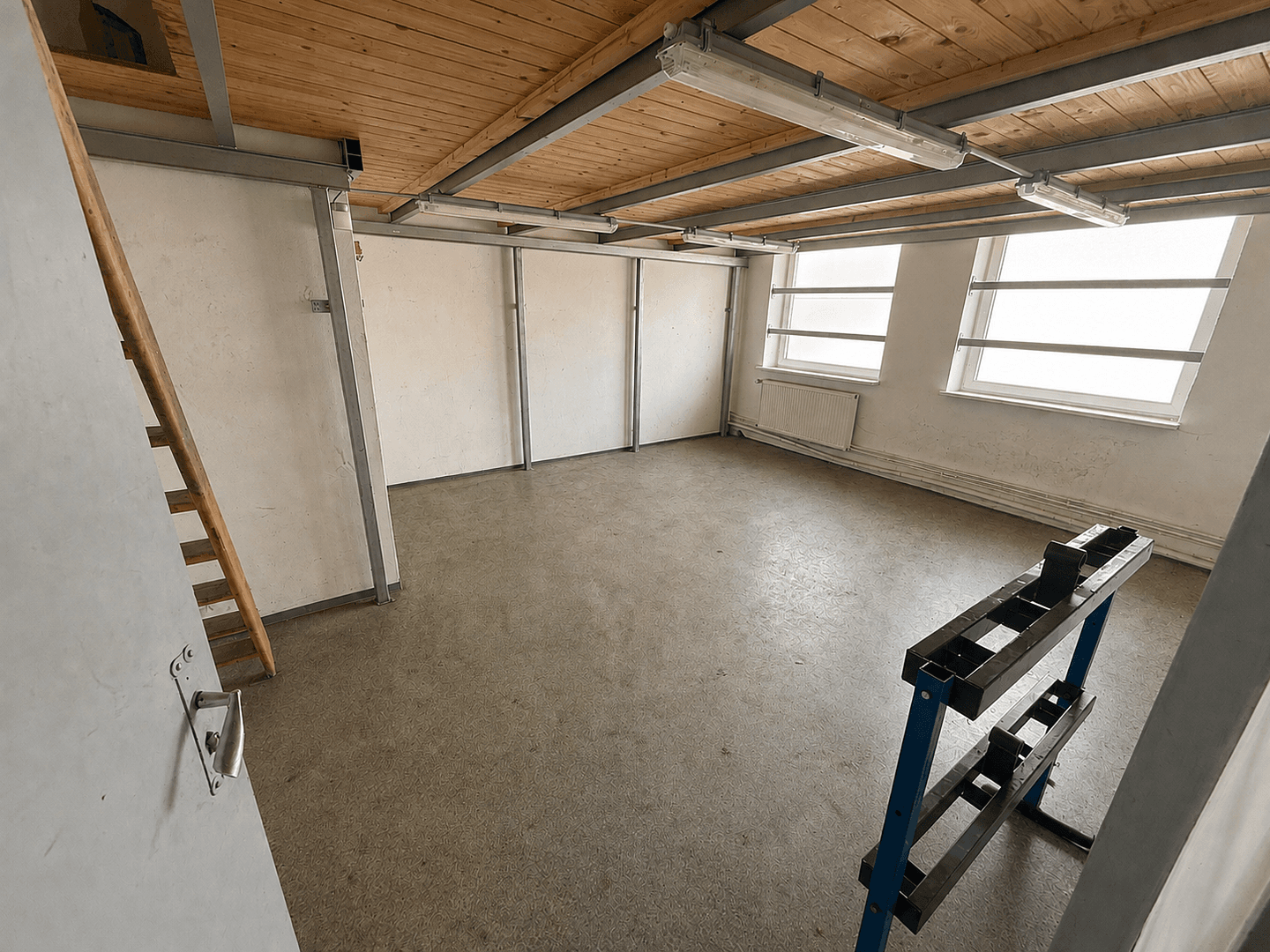 Prenájom nebytového priestoru 1.400 m², Osterweder Straße 5, Worpswede, Dolné Sasko Prenájom nebytového priestoru 1.400 m², Osterweder Straße 5, Worpswede, Dolné Sasko