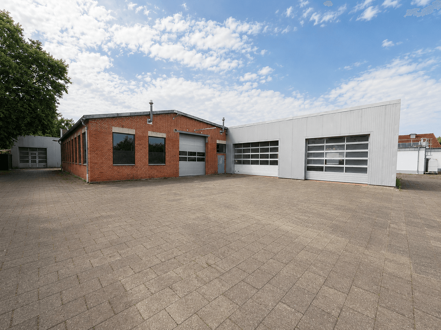 Prenájom nebytového priestoru 1.400 m², Osterweder Straße 5, Worpswede, Dolné Sasko Prenájom nebytového priestoru 1.400 m², Osterweder Straße 5, Worpswede, Dolné Sasko