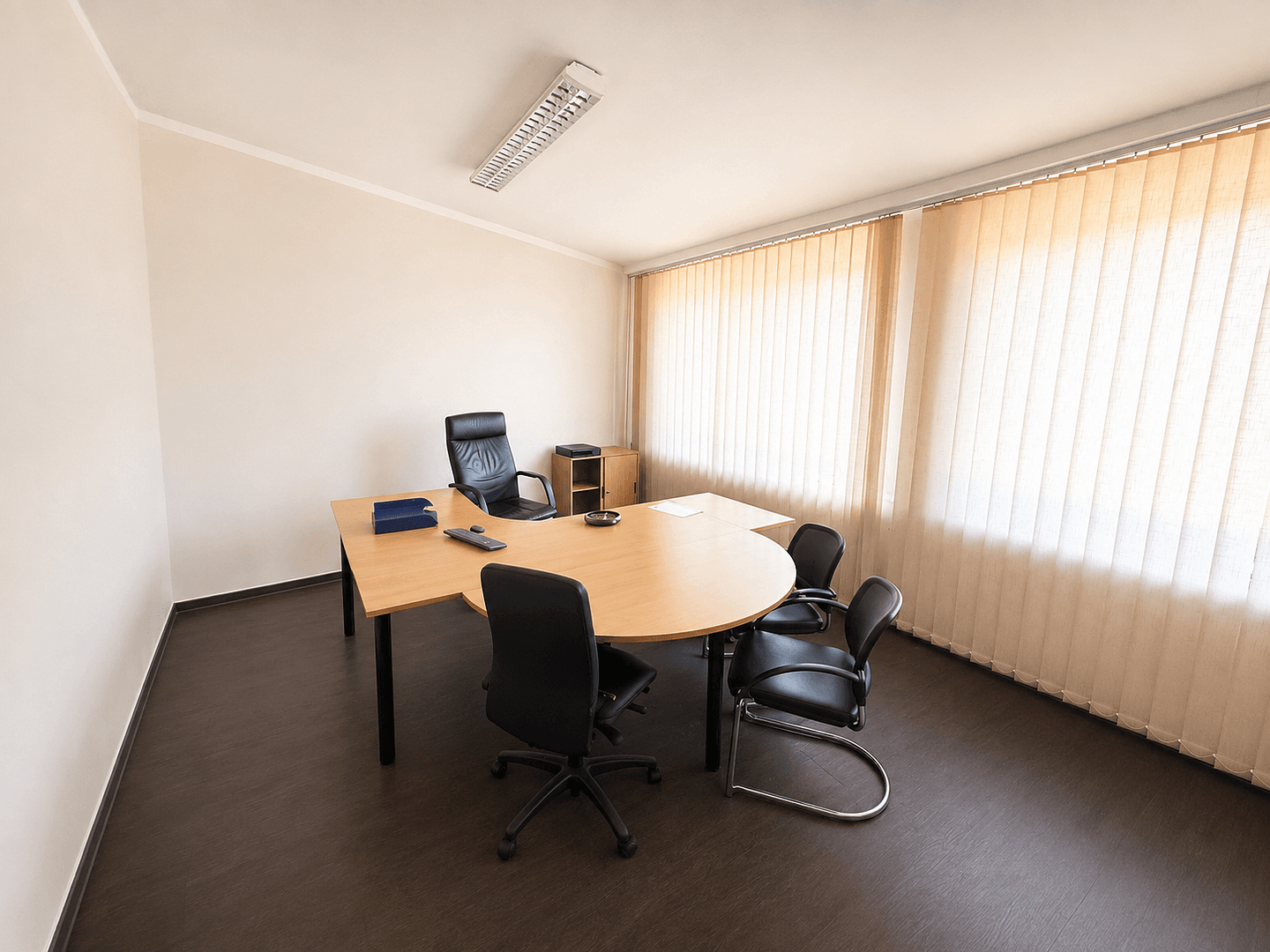 Prenájom nebytového priestoru 1.400 m², Osterweder Straße 5, Worpswede, Dolné Sasko Prenájom nebytového priestoru 1.400 m², Osterweder Straße 5, Worpswede, Dolné Sasko