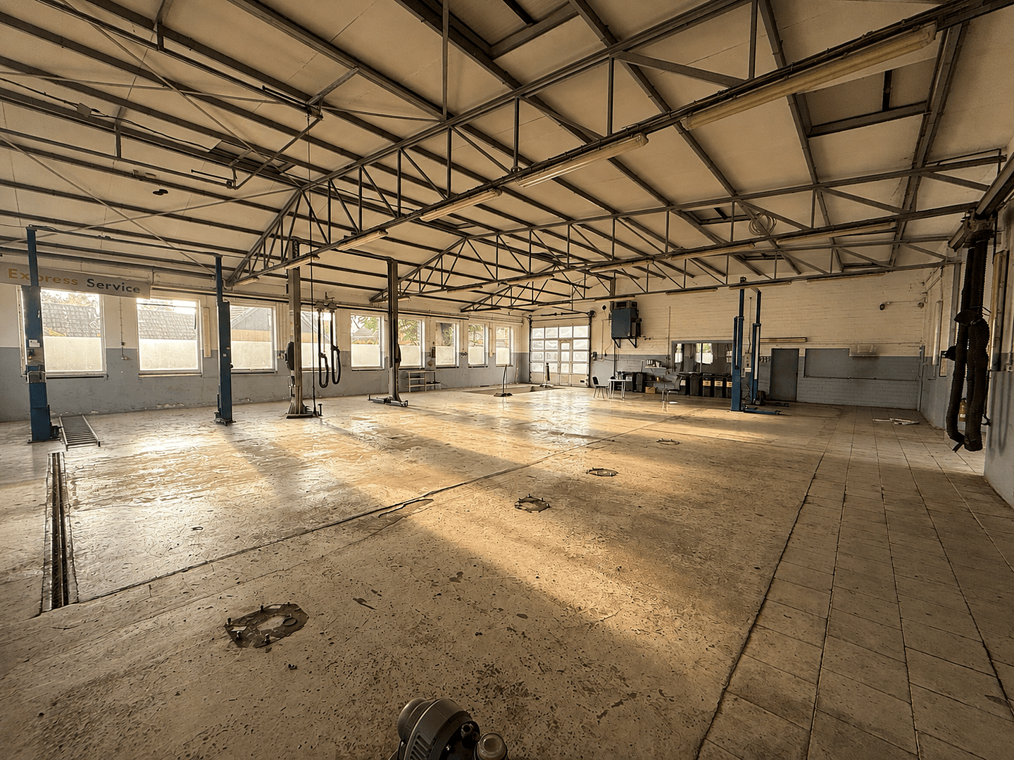 Prenájom nebytového priestoru 1.400 m², Osterweder Straße 5, Worpswede, Dolné Sasko Prenájom nebytového priestoru 1.400 m², Osterweder Straße 5, Worpswede, Dolné Sasko