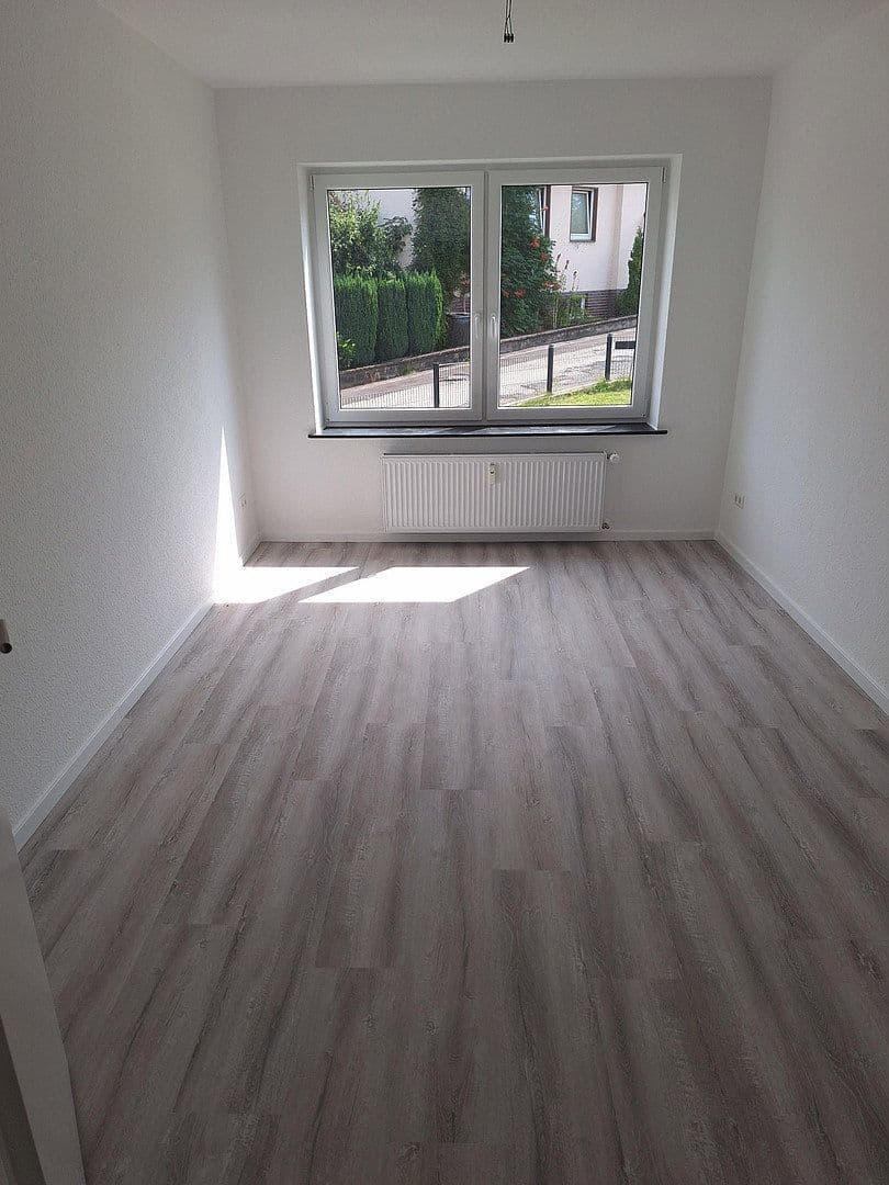 Prenájom bytu 3-izbový 100 m², Bad Nenndorf, Dolné Sasko Prenájom bytu 3-izbový 100 m², Bad Nenndorf, Dolné Sasko