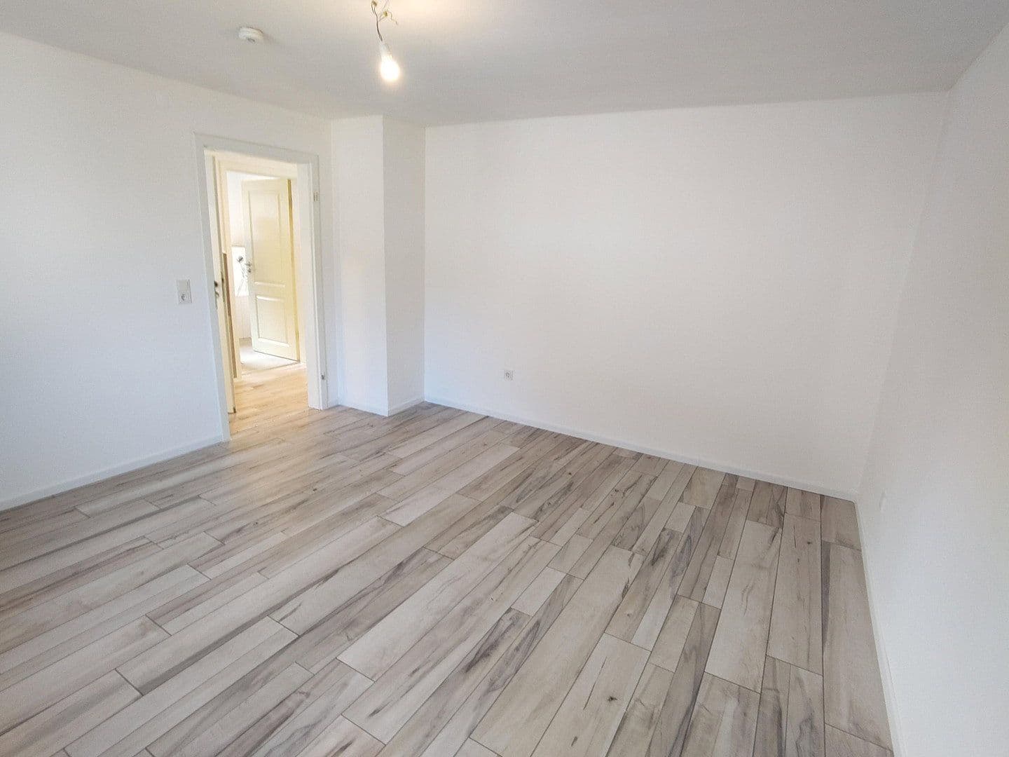 Prenájom bytu 2-izbový 57 m², Hochstraße 10, Contwig, Porýnie-Falcko Prenájom bytu 2-izbový 57 m², Hochstraße 10, Contwig, Porýnie-Falcko