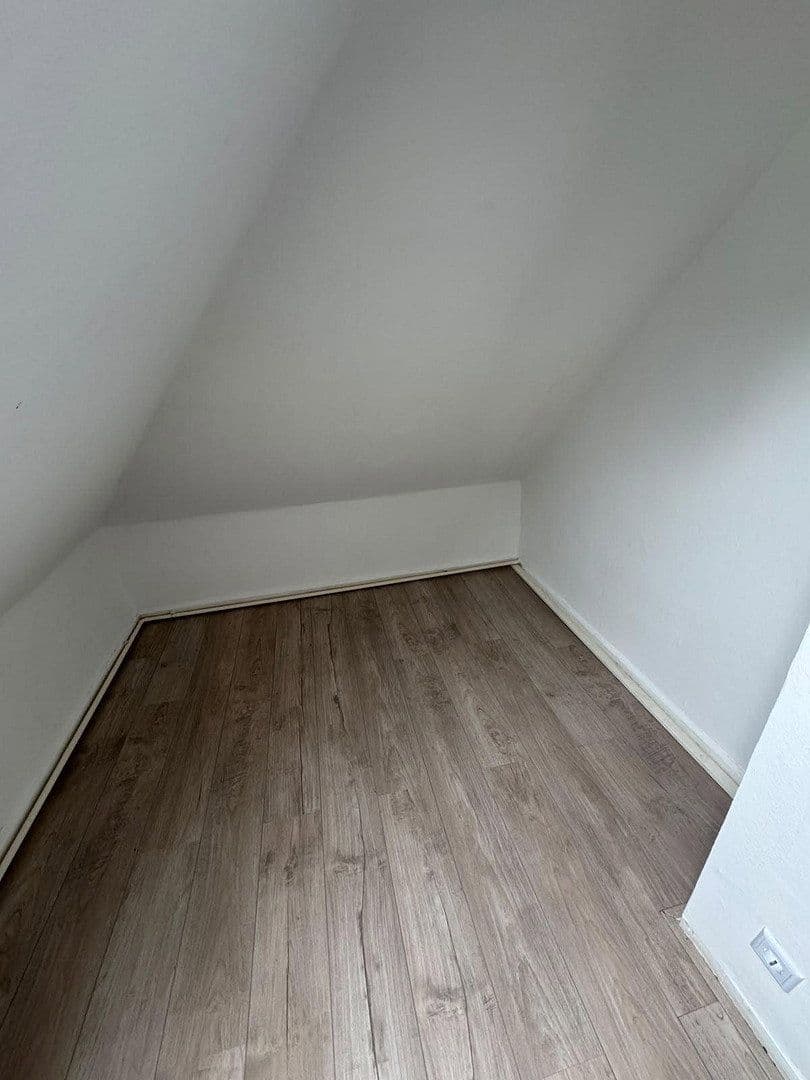 Prenájom bytu 4-izbový 55 m², Langeliethstraße 3, Goslar, Dolné Sasko Prenájom bytu 4-izbový 55 m², Langeliethstraße 3, Goslar, Dolné Sasko