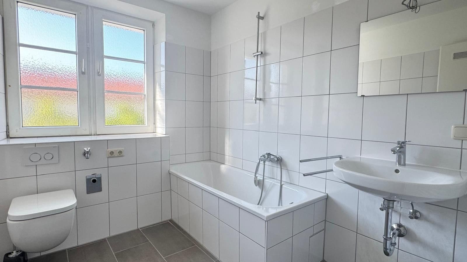 Prenájom bytu 2-izbový 63 m², Naupliastraße 25, München, Bavorsko Prenájom bytu 2-izbový 63 m², Naupliastraße 25, München, Bavorsko