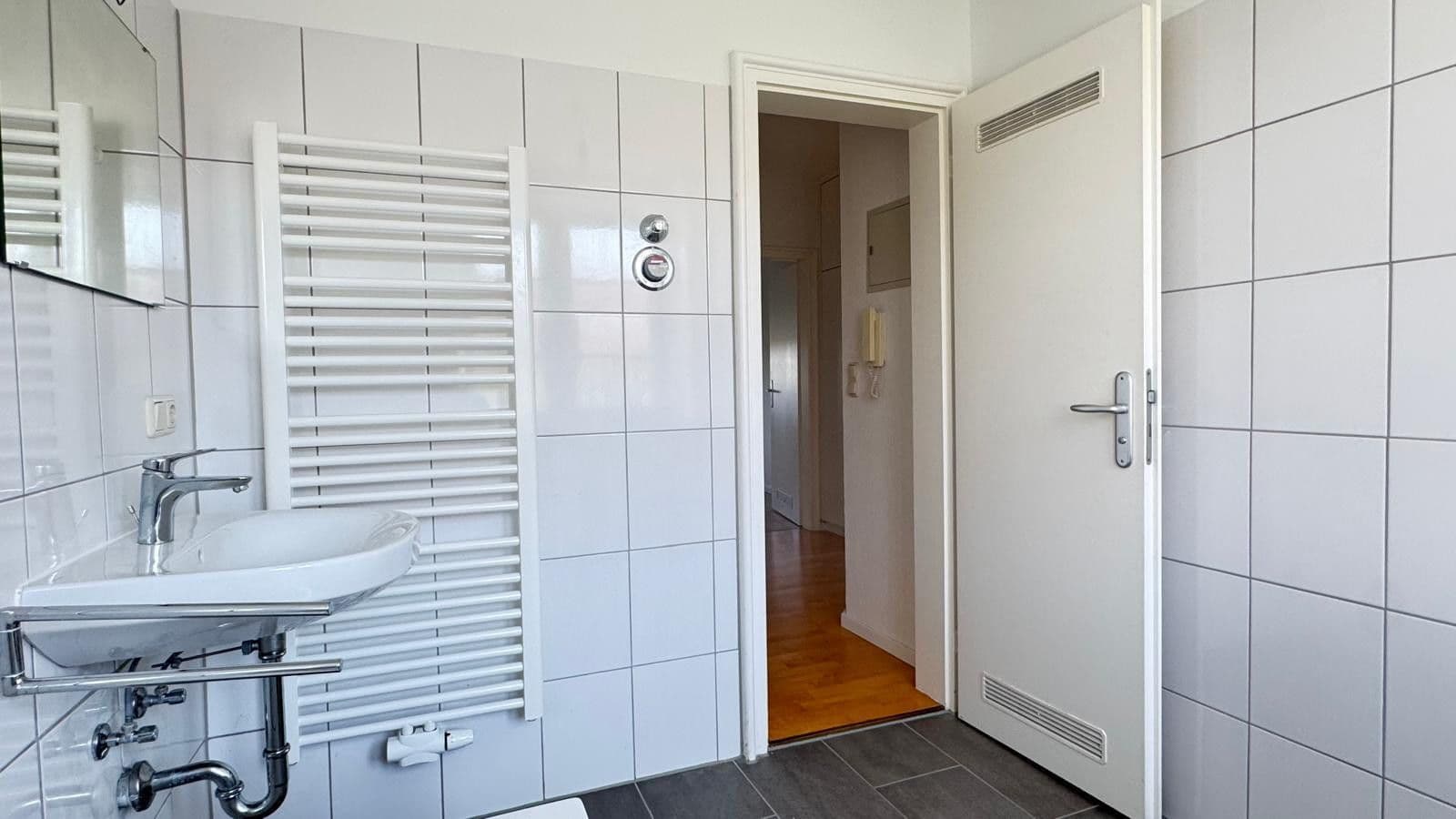 Prenájom bytu 2-izbový 63 m², Naupliastraße 25, München, Bavorsko Prenájom bytu 2-izbový 63 m², Naupliastraße 25, München, Bavorsko