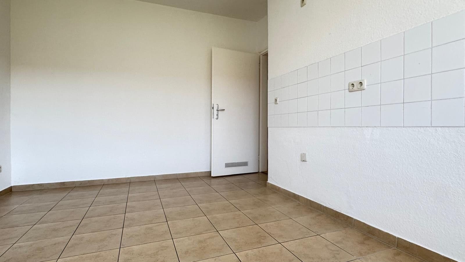 Prenájom bytu 2-izbový 63 m², Naupliastraße 25, München, Bavorsko Prenájom bytu 2-izbový 63 m², Naupliastraße 25, München, Bavorsko