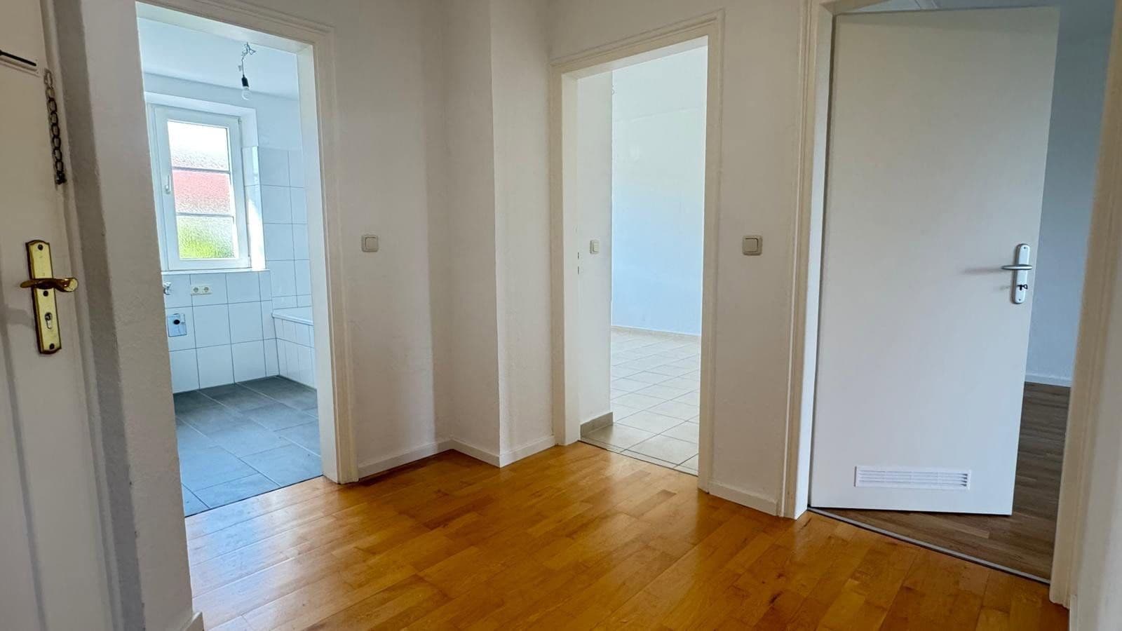 Prenájom bytu 2-izbový 63 m², Naupliastraße 25, München, Bavorsko Prenájom bytu 2-izbový 63 m², Naupliastraße 25, München, Bavorsko