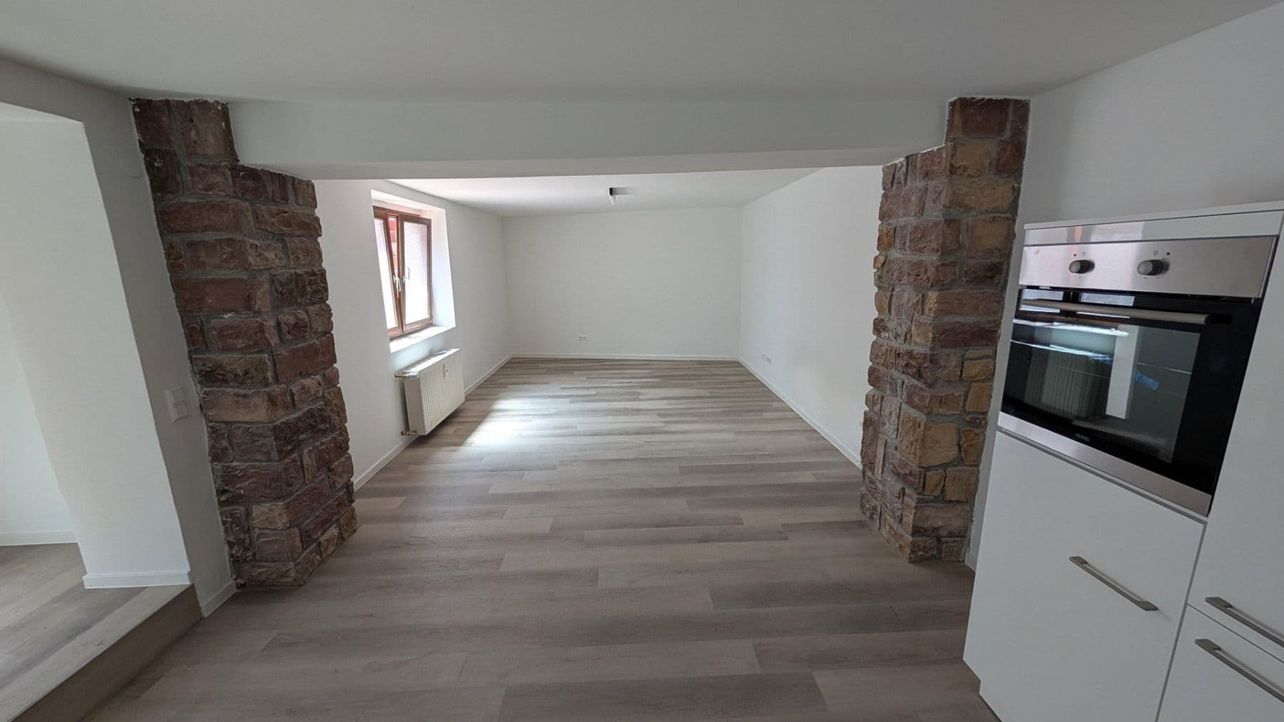 Prenájom bytu 2-izbový 63 m², Bruchsal, Bádensko-Wurttembersko Prenájom bytu 2-izbový 63 m², Bruchsal, Bádensko-Wurttembersko