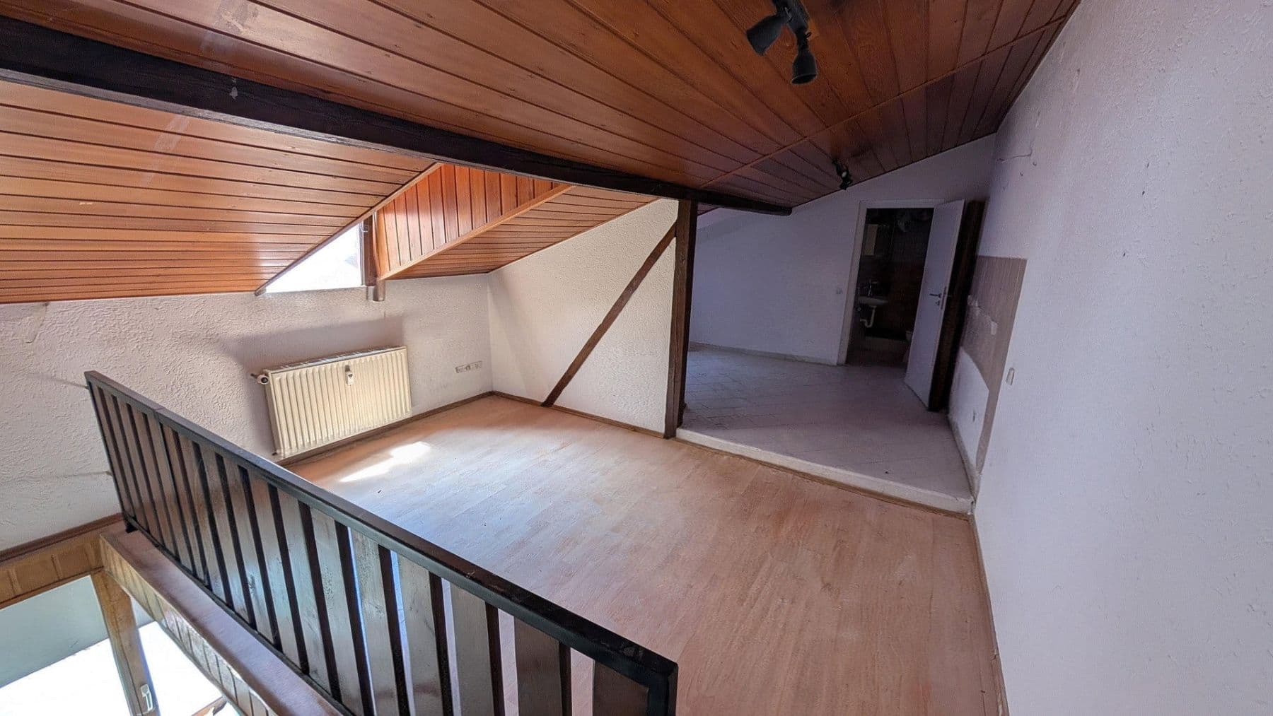 Prenájom bytu 2-izbový 63 m², Bruchsal, Bádensko-Wurttembersko Prenájom bytu 2-izbový 63 m², Bruchsal, Bádensko-Wurttembersko