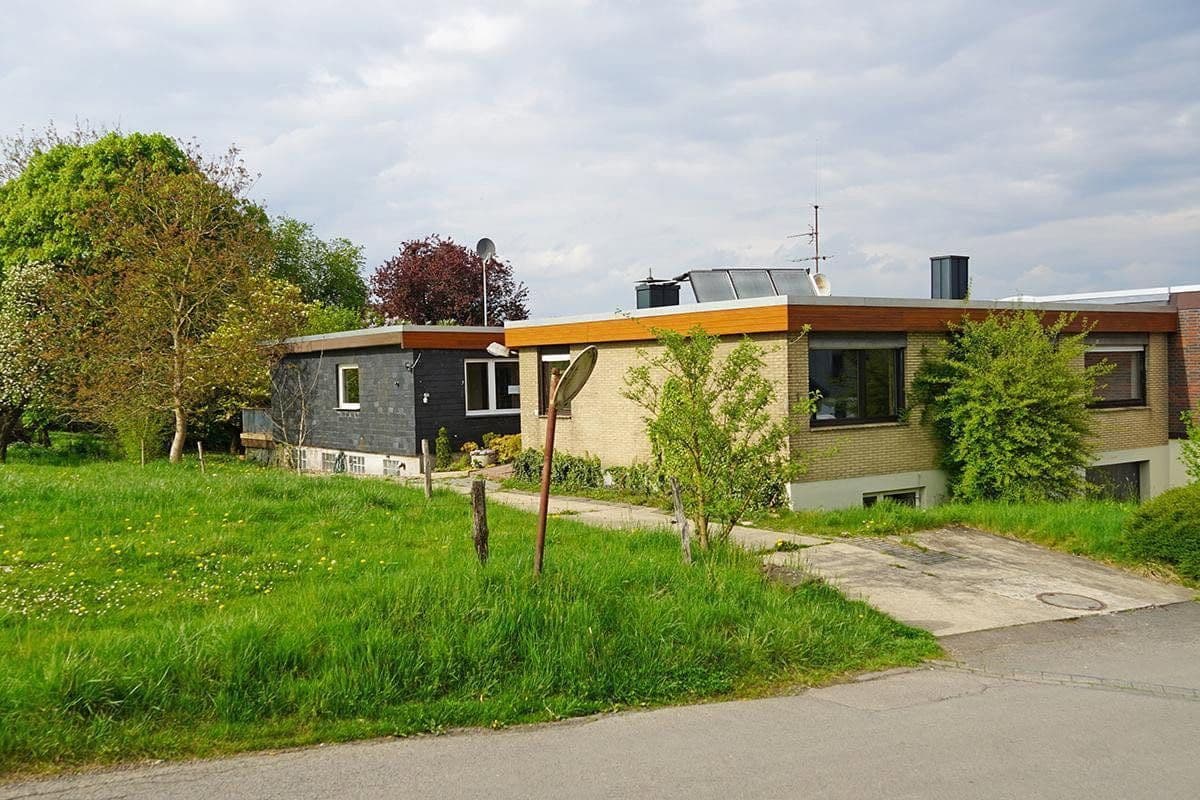 Predaj domu 171 m², pozemok 3.806 m², Untersteinbach 1, Bergisch Gladbach, Severné Porýnie - Westfálsko Predaj domu 171 m², pozemok 3.806 m², Untersteinbach 1, Bergisch Gladbach, Severné Porýnie - Westfálsko