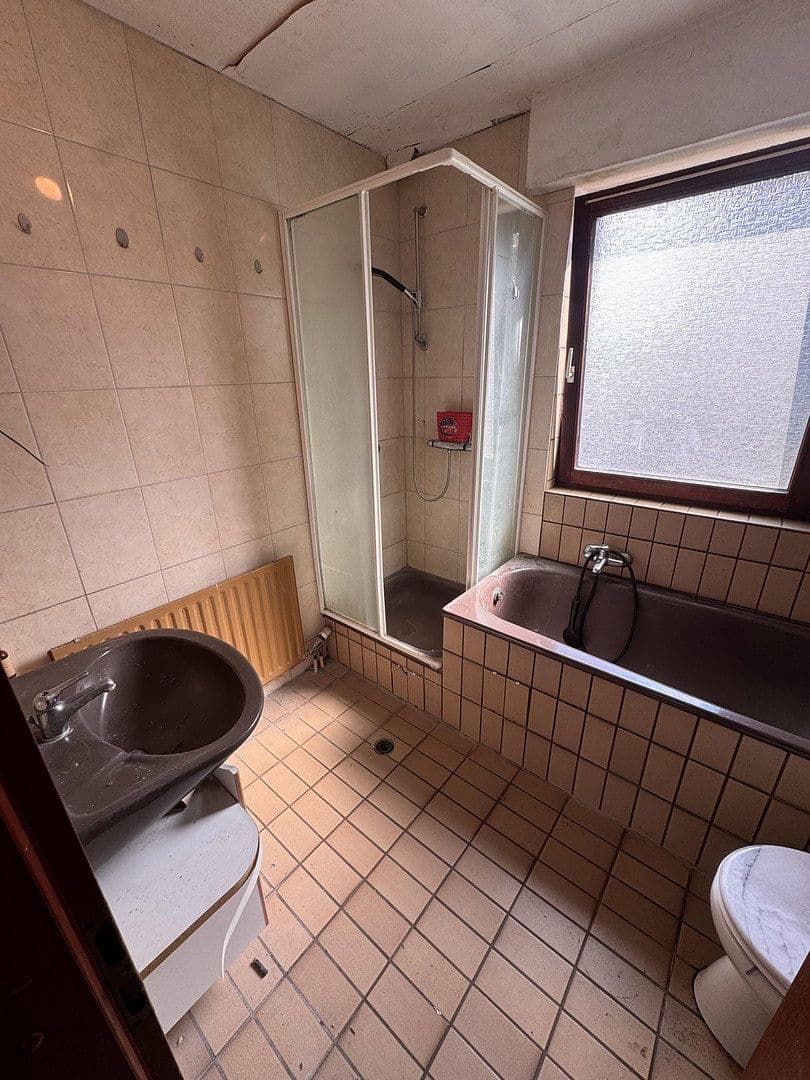 Predaj domu 144 m², pozemok 239 m², Krefeld Gellep-Stratum, Severné Porýnie - Westfálsko Predaj domu 144 m², pozemok 239 m², Krefeld Gellep-Stratum, Severné Porýnie - Westfálsko