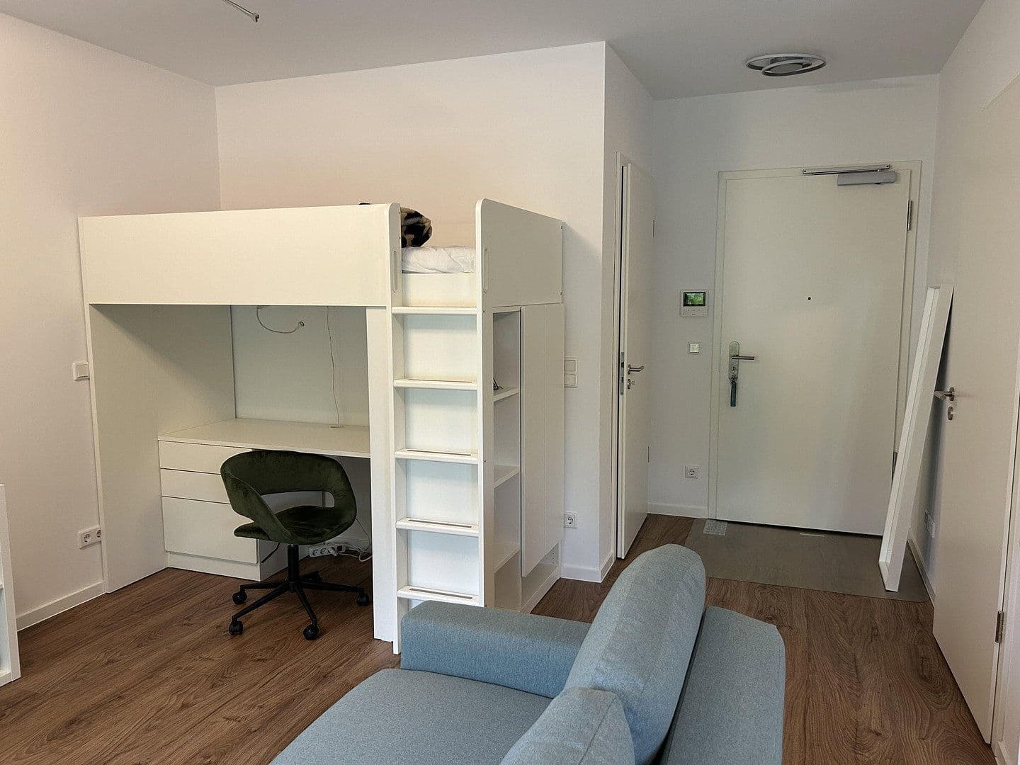 Prenájom bytu 1-izbový 35 m², Am Tierpark 25, Berlin, Berlín Prenájom bytu 1-izbový 35 m², Am Tierpark 25, Berlin, Berlín