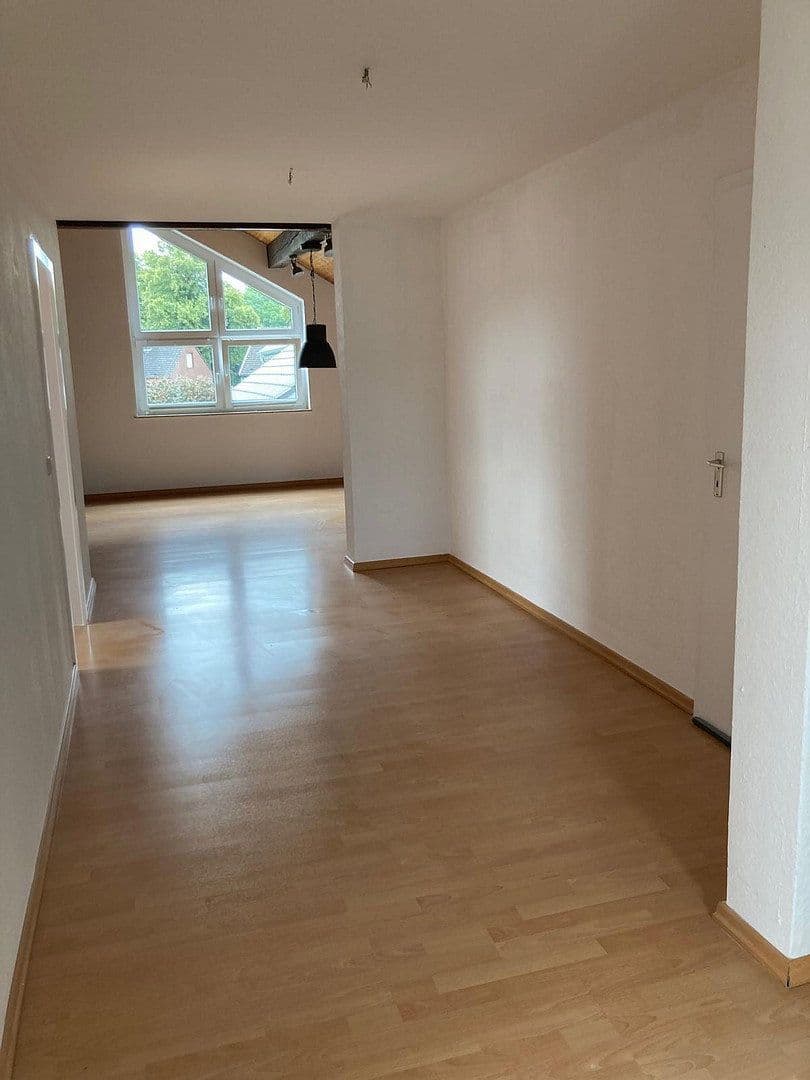 Prenájom bytu 2-izbový 82 m², Holzwickede, Severné Porýnie - Westfálsko Prenájom bytu 2-izbový 82 m², Holzwickede, Severné Porýnie - Westfálsko