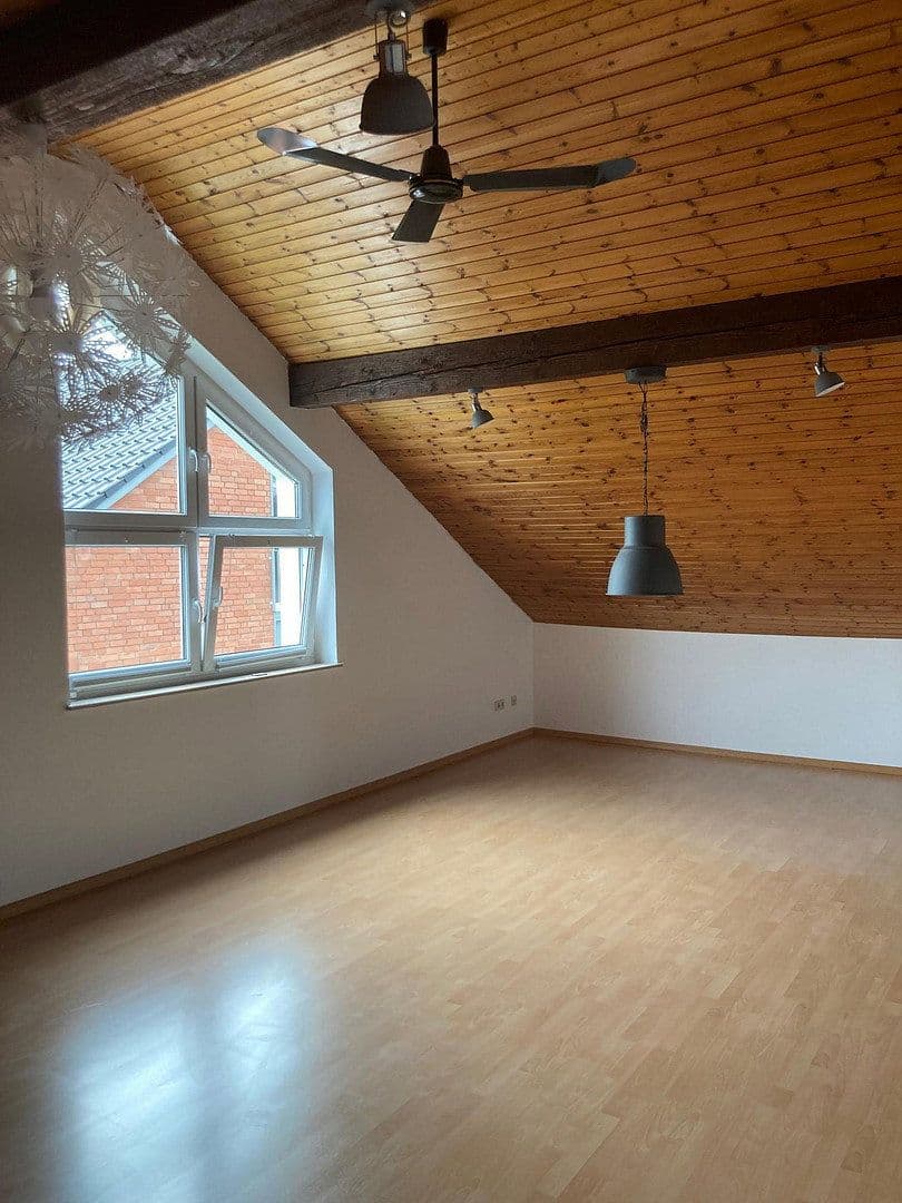 Prenájom bytu 2-izbový 82 m², Holzwickede, Severné Porýnie - Westfálsko Prenájom bytu 2-izbový 82 m², Holzwickede, Severné Porýnie - Westfálsko