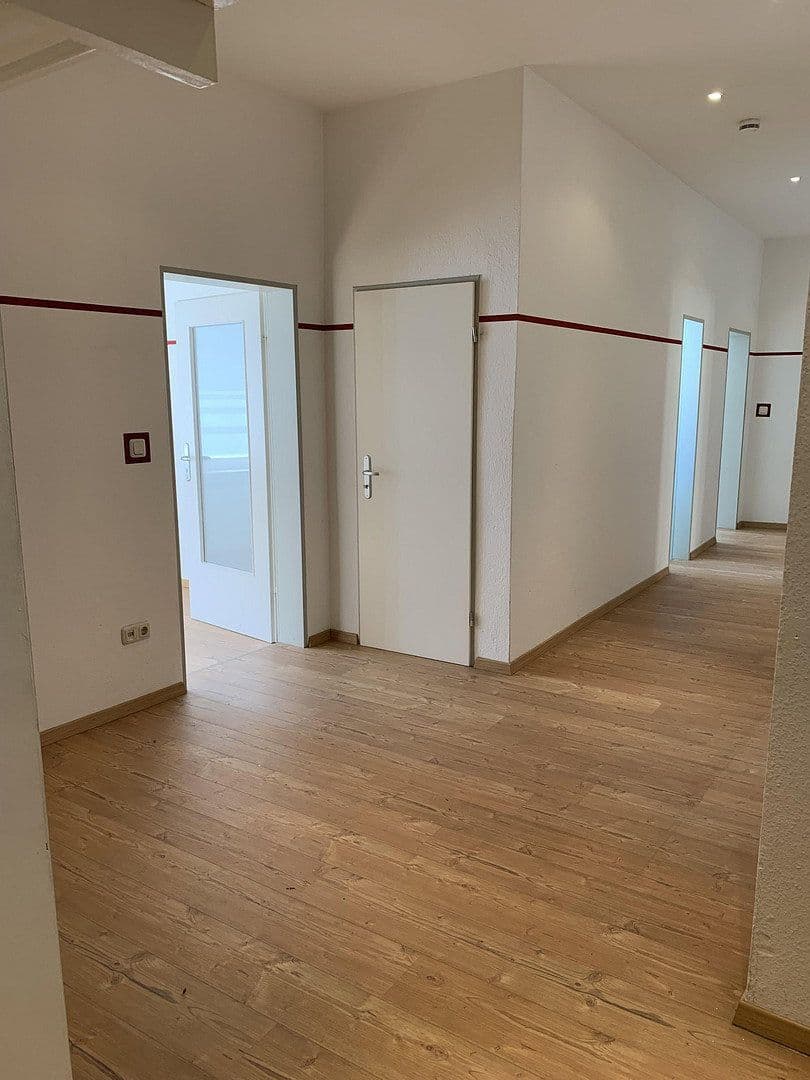 Prenájom bytu 5-izbový 130 m², Ludwigstraße 1, Bayreuth, Bavorsko Prenájom bytu 5-izbový 130 m², Ludwigstraße 1, Bayreuth, Bavorsko