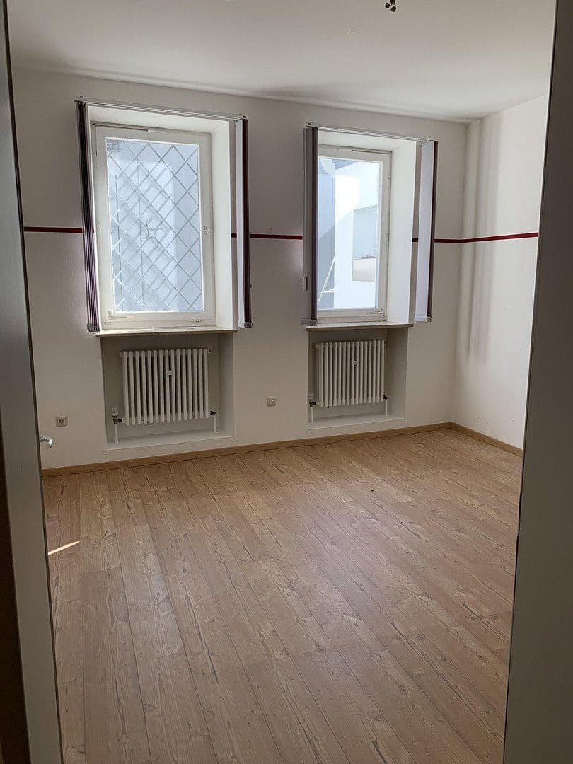 Prenájom bytu 5-izbový 130 m², Ludwigstraße 1, Bayreuth, Bavorsko Prenájom bytu 5-izbový 130 m², Ludwigstraße 1, Bayreuth, Bavorsko
