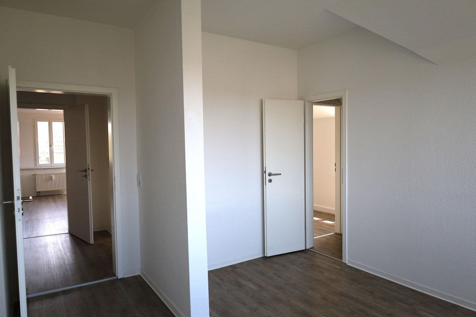 Prenájom bytu 2-izbový 77 m², Südstraße 2A, Markkleeberg, Sasko Prenájom bytu 2-izbový 77 m², Südstraße 2A, Markkleeberg, Sasko