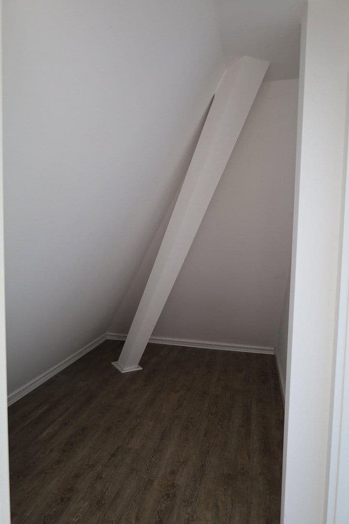 Prenájom bytu 2-izbový 77 m², Südstraße 2A, Markkleeberg, Sasko Prenájom bytu 2-izbový 77 m², Südstraße 2A, Markkleeberg, Sasko