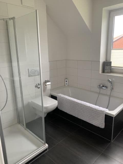 Prenájom bytu 3-izbový 104 m², Seevetal, Dolné Sasko Prenájom bytu 3-izbový 104 m², Seevetal, Dolné Sasko