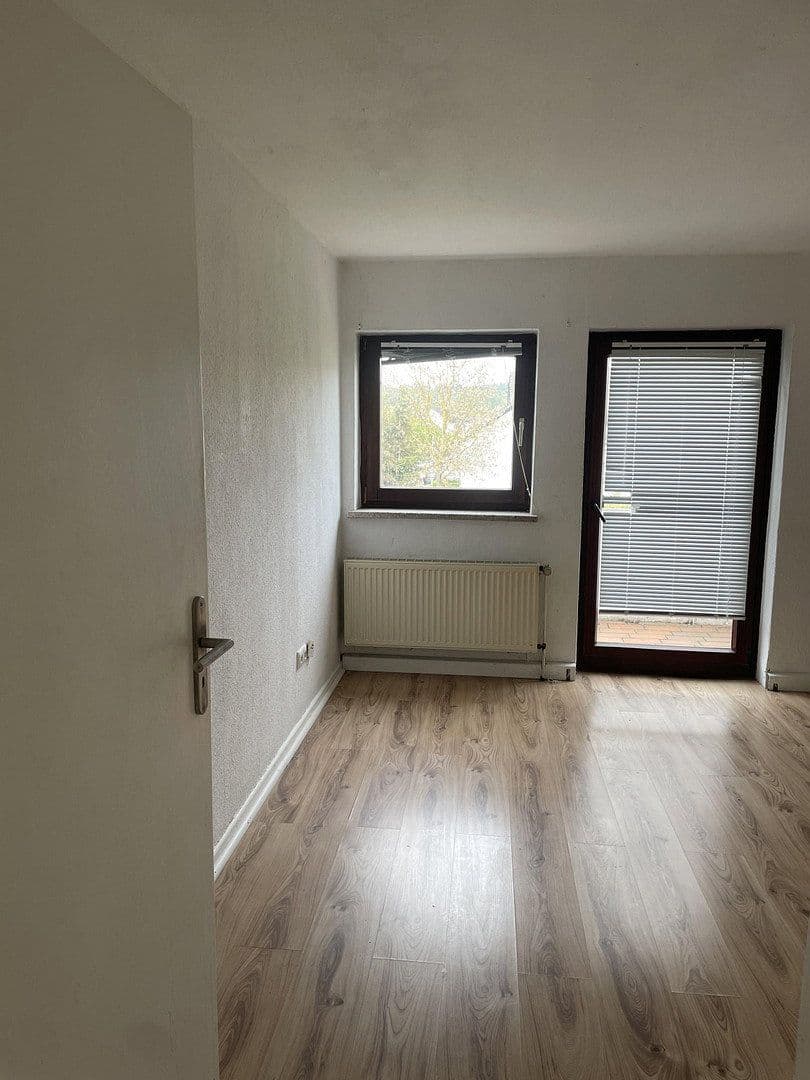 Prenájom bytu 2-izbový 65 m², Forster Weg, Hameln, Dolné Sasko Prenájom bytu 2-izbový 65 m², Forster Weg, Hameln, Dolné Sasko